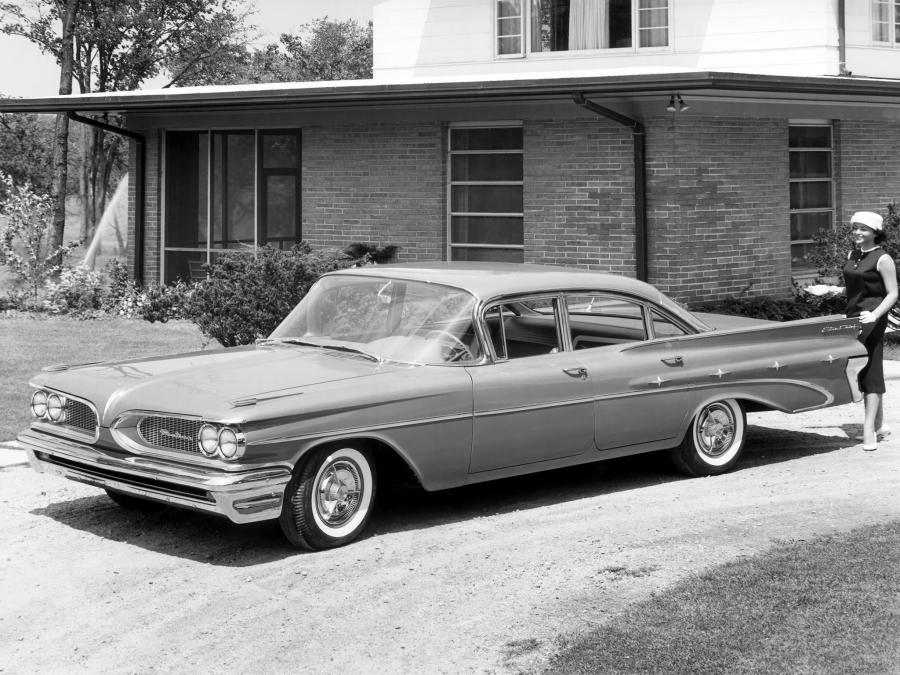  Pontiac Custom Star Chief 4-Door Sedan 1959 года  (фото 1 из 1)